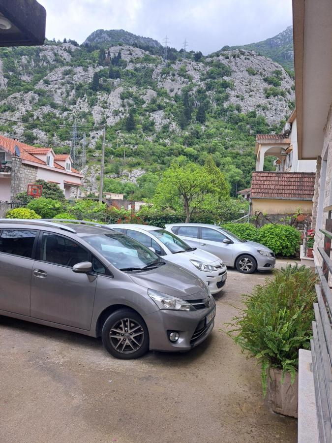 Apartment Benvenuti Kotor Luaran gambar
